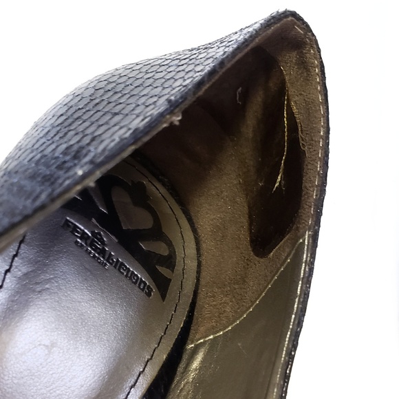 8.5 Fergalicious Faux Snake Vegan Patent Heel - Picture 5 of 8